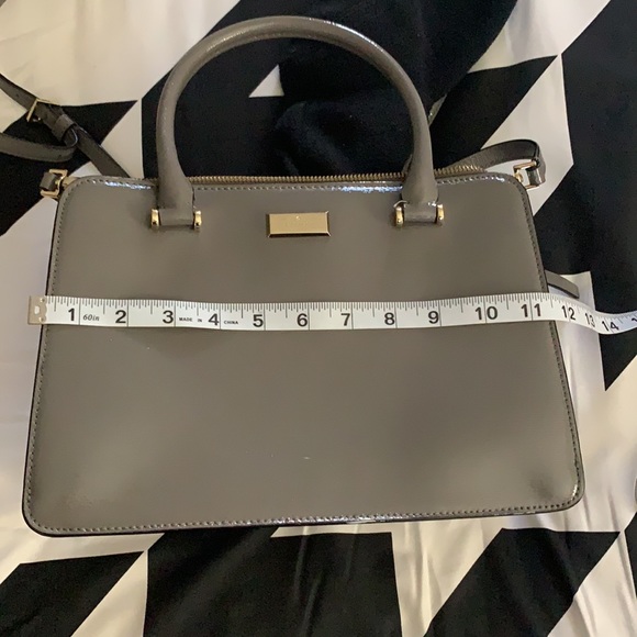 Kate Spade purse with Crossbody strap - Picture 8 of 16